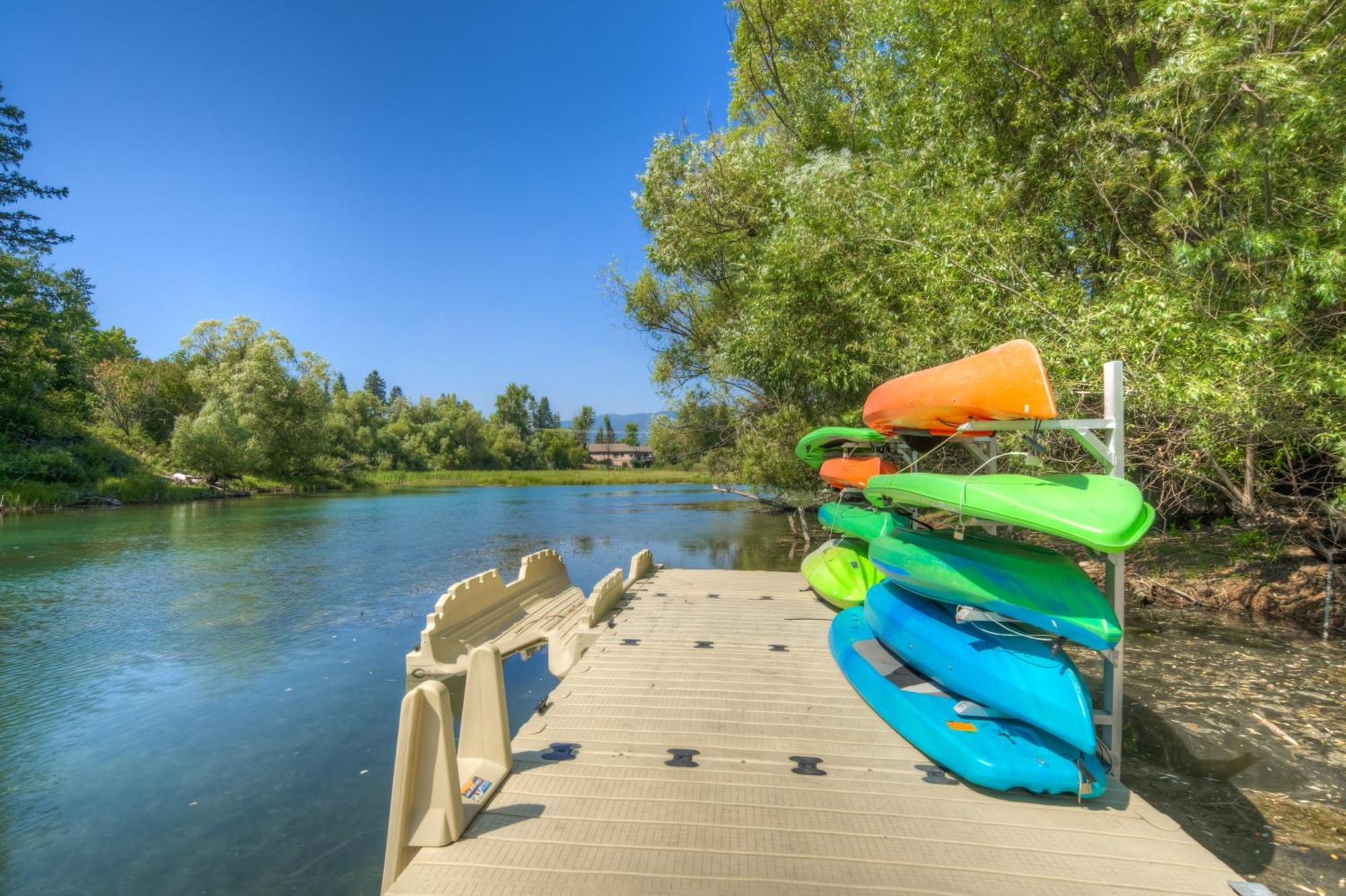 The Pine Lodge On Whitefish River מראה חיצוני תמונה
